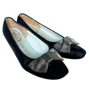 Delman - Bergdorf Goodman - 1940's Vintage Black Velvet Heels w Bows - Size 7.5
